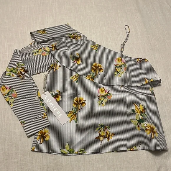 NWT Lumiere One Shoulder Blouse - Picture 4 of 4